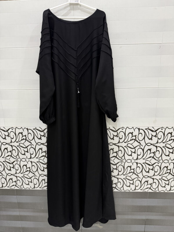 Black V-Chunat Abaya for Women – Stylish Modest Islamic Dress with Pleated Detail | Small, Medium, Large
